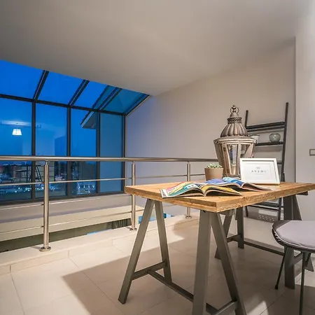 Akemi Luxury Villa *